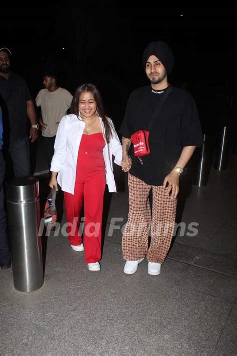 Neha Kakkar And Rohanpreet Singh Spotted At The Airport Media