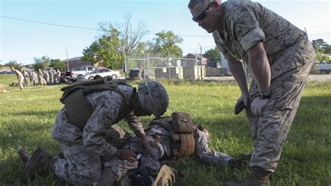 Marines Train To Save Lives United States Marine Corps Flagship