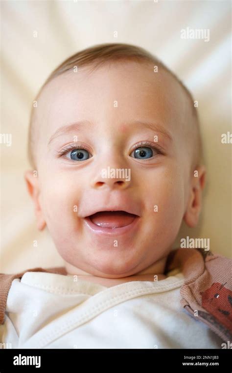 Baby Smiling Teeth Hi Res Stock Photography And Images Alamy
