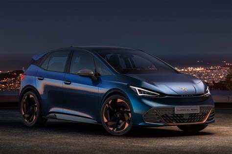 El lanzamiento del nuevo cupra born en 2021 supondrá movilidad sostenible con el carácter y dinamismo que desean los amantes de la conducción. Cupra el-Born: ya está aquí el primer eléctrico de Cupra