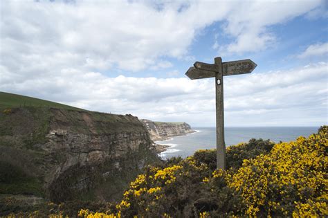 Signpost On The Cleveland Way 7702 Stockarch Free Stock Photos