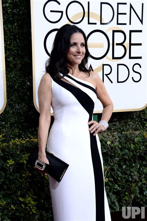 Photo Julia Louis Dreyfus Attends The 74th Annual Golden Globe Awards
