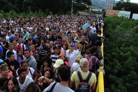 Venezuela parecía inmune al covid, pero ¿qué pasa ahora? Venezuelans flock across border due to food shortage ...