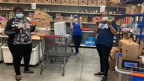 Houston Food Bank St Monica Pantry Offering Lifeline To Families In Need