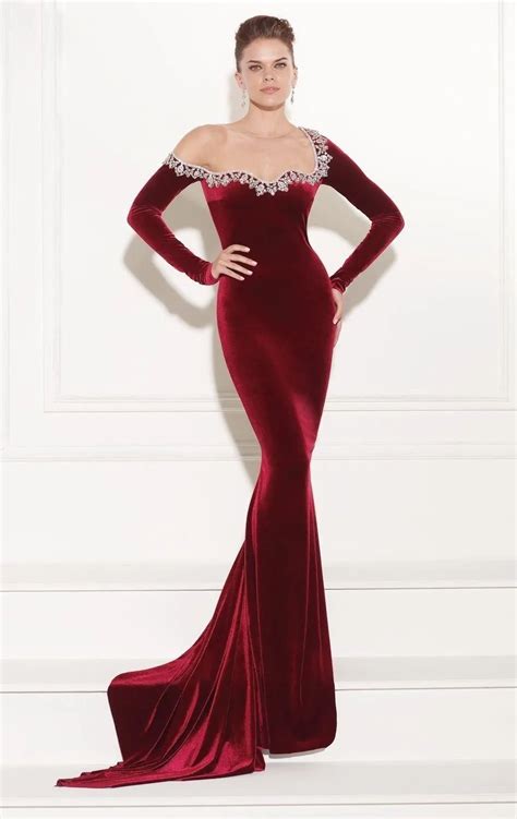 Prom Dresses Beaded 2017 Long Sleeve Dark Red Burgundy Velvet Evening