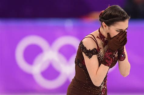 Evgenia Medvedeva Wins Silver In Figure Skating Alina Zagitova Wins Olympics Figure Skating