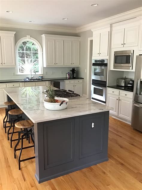 Wall Colors That Go With Gray Cabinets Gelanr Liggor
