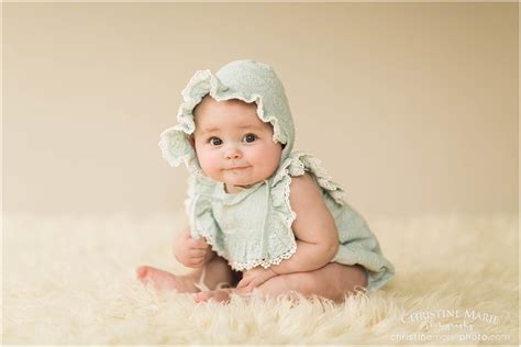 5 month old baby girl with her mama ~ milestone baby sessions 