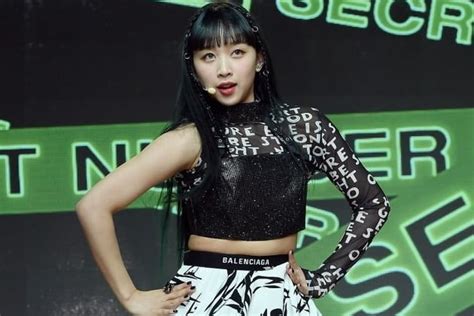 Dita Karang Orang Indonesia Pertama Yang Jadi Anggota Girlband Idol K Pop