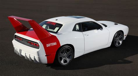 2013 Dodge Challenger Recreated As Modern Day Charger Daytona Carscoops