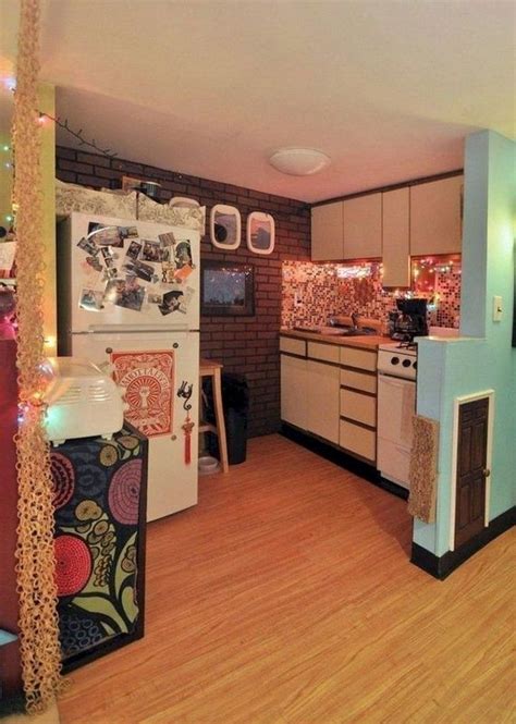 Decorating your first apartment is not instant gratification despite what we were all led to believe. Apartment Decorating Ideas on a Budget | College apartment ...