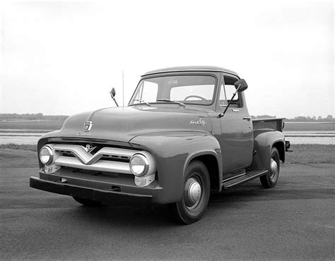 Pictures Of Classic Ford Pickup Trucks 1955 Ford F 100 Pickup Truck