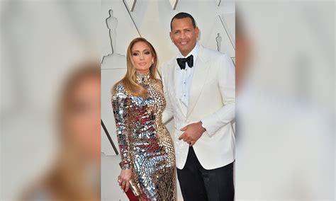 Jennifer Lopez Readying For Pregnancy With Alex Rodriguez
