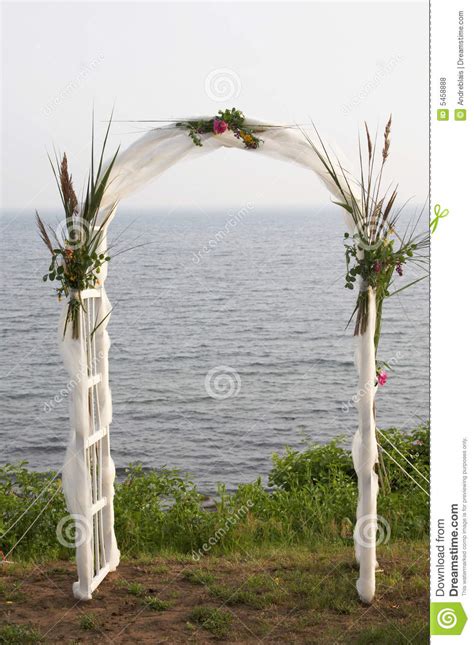 Contribute this image & help us make remove.bg better get better results for similar images in the future your image will be used for future improvements of remove.bg. Wedding Alter Royalty Free Stock Photos - Image: 5458888
