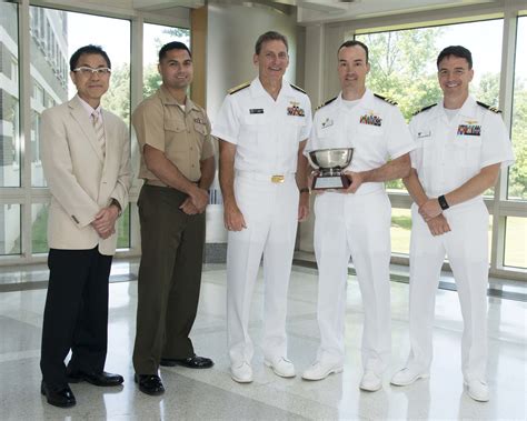 Fleet Readiness Center Western Pacific Wins Navair Commanders Award