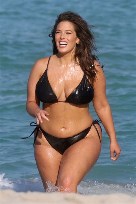 Ashley Graham In A Black Bikini Photoshoot On The Beach In Miami Celebmafia