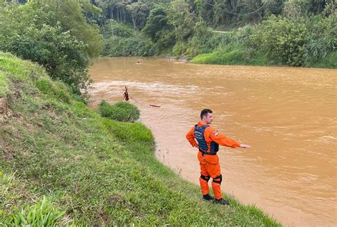 Menino De 11 Anos Desaparece Após Afogamento Em Brusque Mesorregional