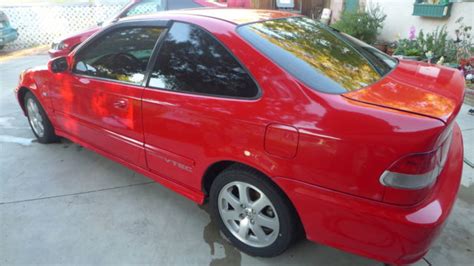 Silver / black 2 grey. 2000 Honda Civic Si Coupe 2-Door 1.6L EM1