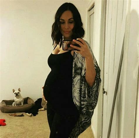 Pregnant Brie 🤰🏼 Brie Bella Wwe Nikki And Brie Bella Bella Sisters Bella Twins Maternity