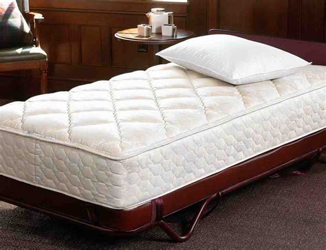 The mattress features durable steel coil support at the base, lumbar zone technology that adds support in the middle of the. Queen Size Pillow Top Mattress Topper - Decor Ideas
