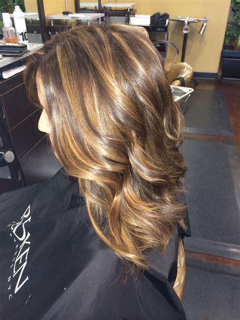 Dark Brown With Honey Blonde Highlights - Honey Blonde Highlights On Dark Brown Hair