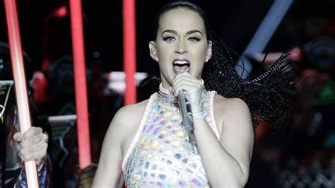 Katy Perry Is 2015 S Highest Paid Woman In Music At 135 Million Forbes Says Women In Music
