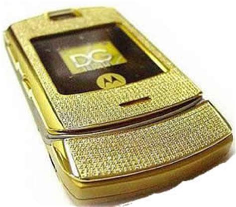About TECHCITY 855 Diamonds Gold Edition Dolce Gabbana Motorola RAZR