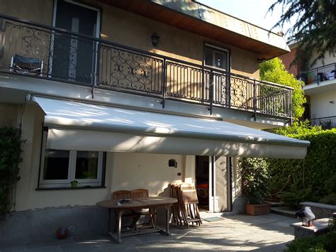 E' sconsigliato lavare il telo tempotest in lavatrice; Tenda da sole cassonata con tessuto Parà Tempotest motoriz ...