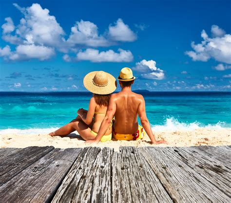 Best Cheap Honeymoon Destinations On A Budget | Isle Blue