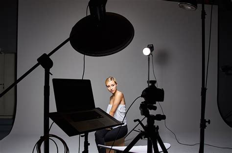 Four Light Setup Using Only Grids For Studio Portrait Photographers Fstoppers