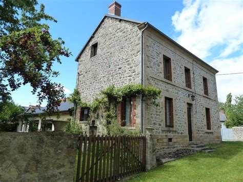 Located close to the city and airport. House for sale in RETERRE - Creuse - Charming well ...