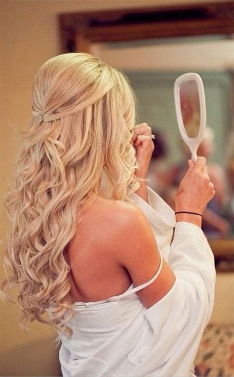 34 Beautiful Wedding Hairstyles With Curls Weddingomania