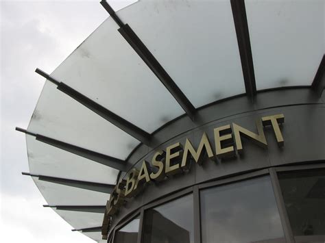 Gilchrist's, jordan marsh, kennedy's, bond's. Filenes Basement | Filenes Basement storefront, Friendship ...
