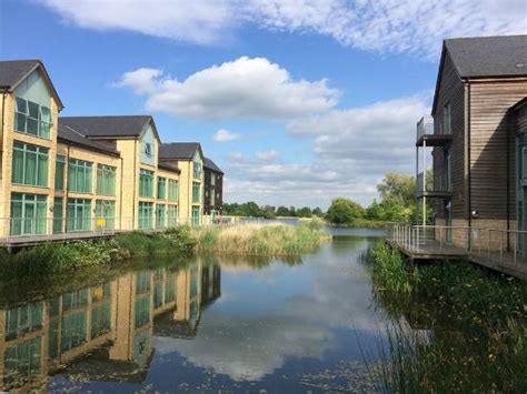 Spa 6 Cotswold Water Park four Pillars lodge - Denice Harding