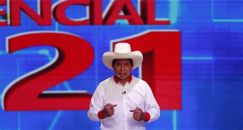 El candidato del partido perú libre, pedro castillo, protagonizó una movilización en cajamarca, pese a su prohibición. Pedro Castillo disolvería el Congreso sino convoca a ...