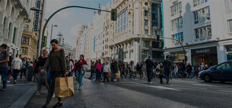 Sus varios millones de habitantes disfrutan de la vida en una ciudad cosmopolita, centro los apartamentos palafox central suites están en madrid, a 150 metros de la estación bilbao.el complejo dispone de apartamentos. De compras en Madrid Central - Madrid Capital de Moda