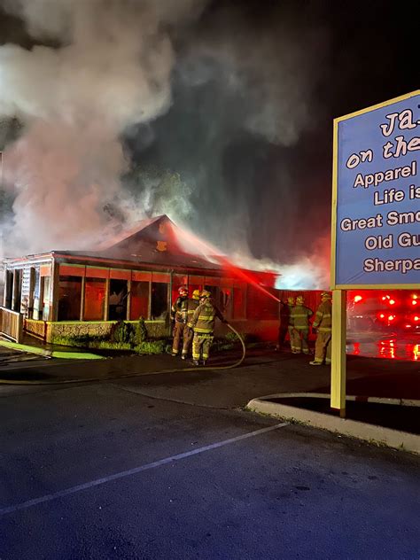 Blount County Crews Extinguish Fire At Townsend Restaurant Wate 6 On Your Side