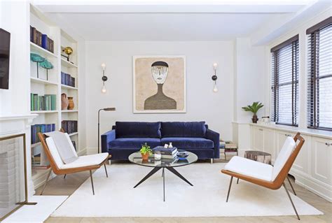Many modern home owner's love using the colour white; 4 Ways To Use Navy Home Decor To Create A Modern Blue ...