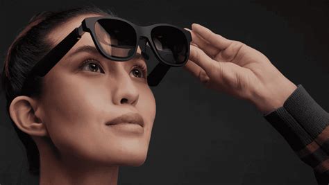 New Smart Glasses Show Conversations On The Lenses In Real Time