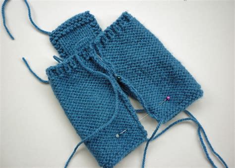 Mack And Mabel Free Knitting Pattern For Rabbit Trousers