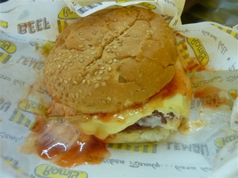 So, pada yang nak jimat dan ingin mencuba masak burger sendiri di rumah. My Life & My Loves ::.: breakfast @RAMLY Kiosk