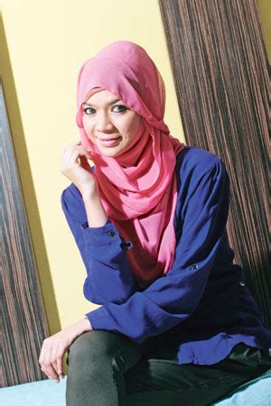 Jom saksikan top 10 pilihan divagojes untuk pelakon wanita bertudung. 10 Aktres Pelapis Pelakon Wanita di Malaysia ...