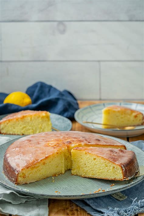 Saftigster Zitronenkuchen