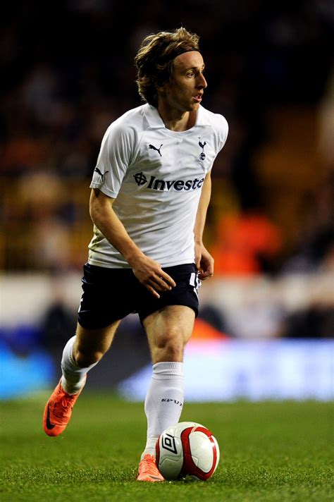 Luka Modric Photos Photos - Tottenham Hotspur v Bolton Wanderers - FA
