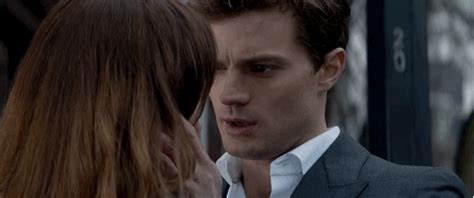 Je viens donc de finir le 1er tome de 50 nuances de grey. 50 Nuances de Grey, résumé du film en images et en gifs ...