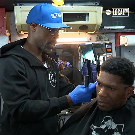 Abc7 A Harlem Barber Found A Unique Solution To Beat Facebook