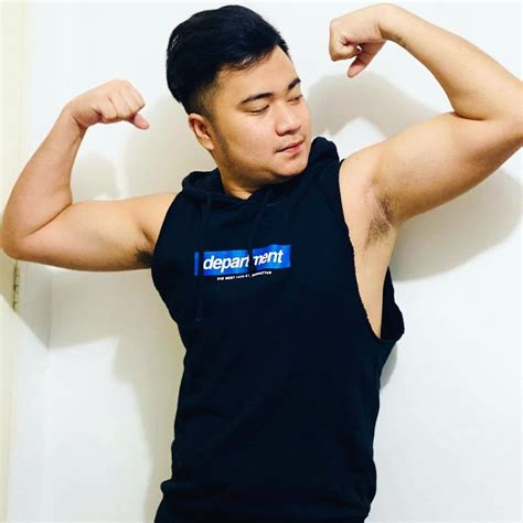 Basty Filipino Masseur In Makati City