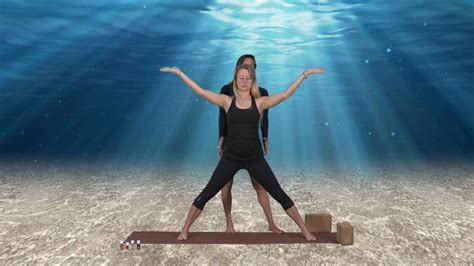 Yoga Universe Underwater Edition This 30 Minute Yoga Flow Takes Things Under The Sea Youtube