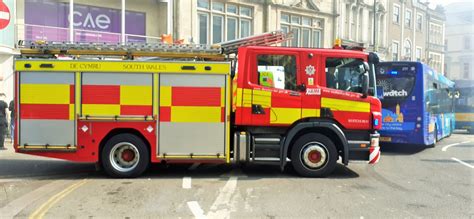 scania p280 fire appliance c copyright alex drennan flickr