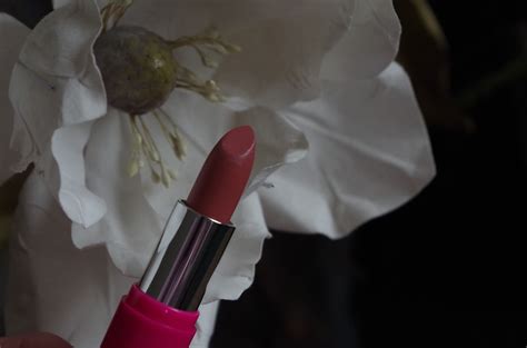 Little Miss Lipstick Review Collection Volume Sensation Lipstick In Tea Rose